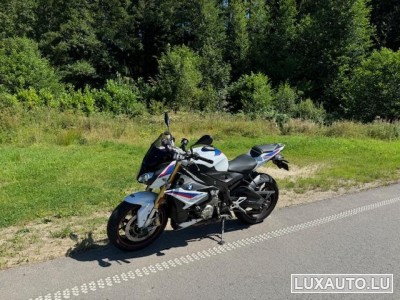 BMW S