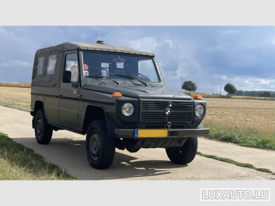 Mercedes G 230