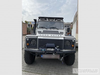 Land-Rover Defender