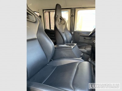 Land-Rover Defender