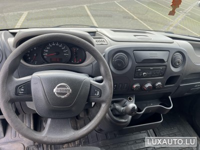 Nissan NV400