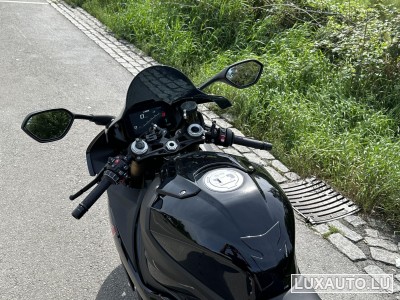 BMW S
