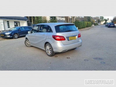 Mercedes B 180