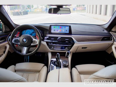 BMW M550