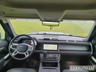Land-Rover Defender