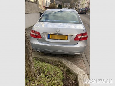 Mercedes E 220