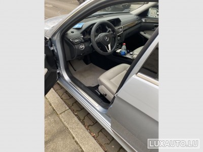 Mercedes E 220
