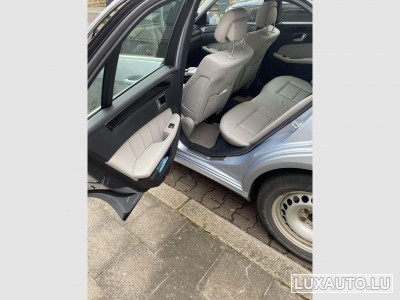 Mercedes E 220