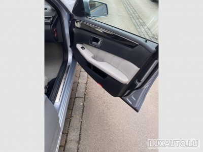 Mercedes E 220