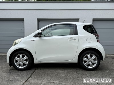 Toyota iQ