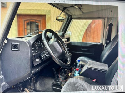 Land-Rover Defender