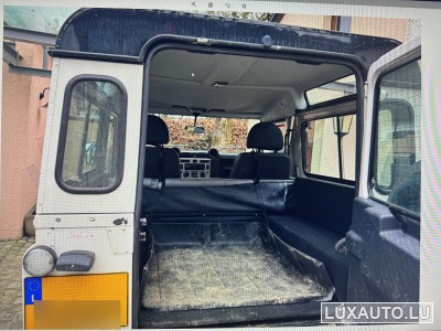 Land-Rover Defender