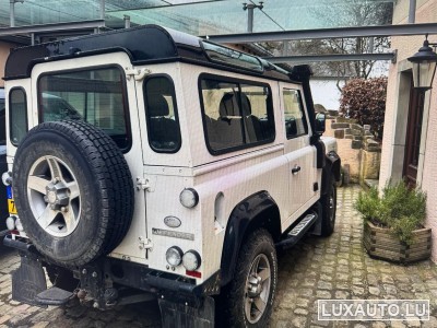 Land-Rover Defender
