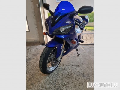 Yamaha YZF-R1