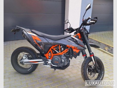 KTM SMC