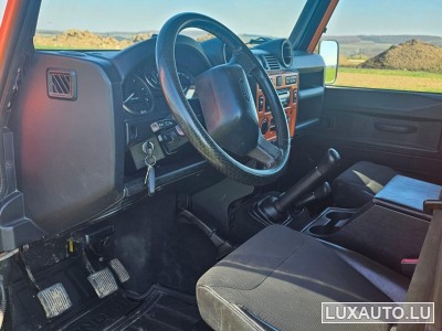 Land-Rover Defender