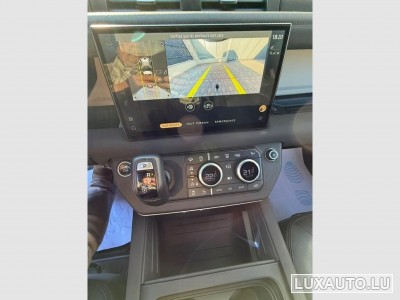 Land-Rover Defender