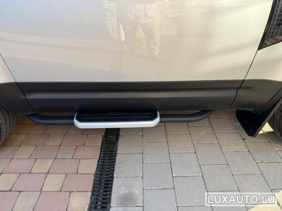 Land-Rover Defender