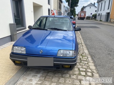 Renault 19