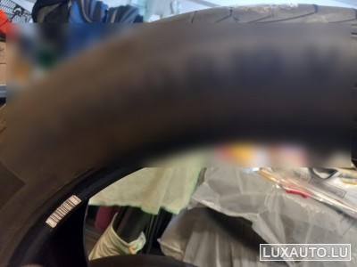 Reifen 19" - 235/50R 19V