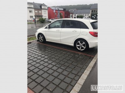 Mercedes B 180