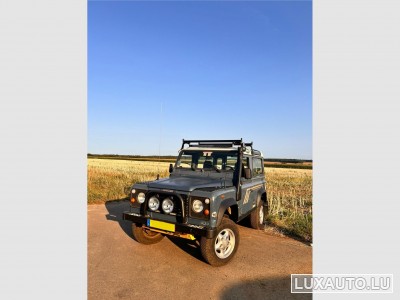 Land-Rover Defender