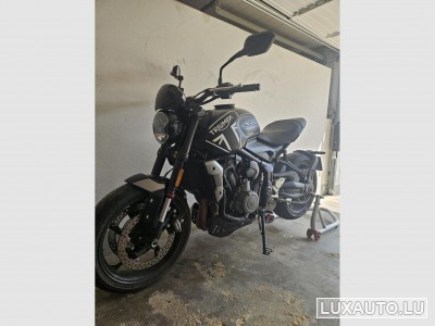 Triumph Trident