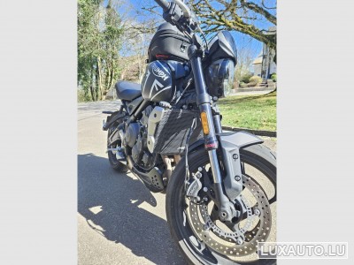 Triumph Trident