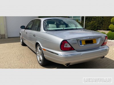 Jaguar XJ8