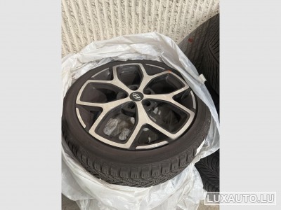 Jantes de alumínio + Pneus 18"