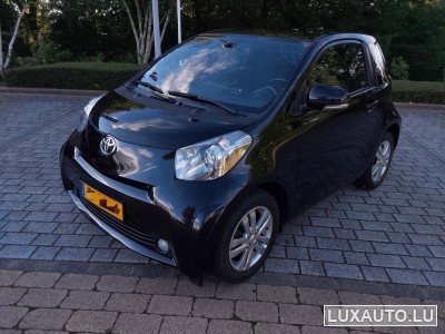 Toyota iQ