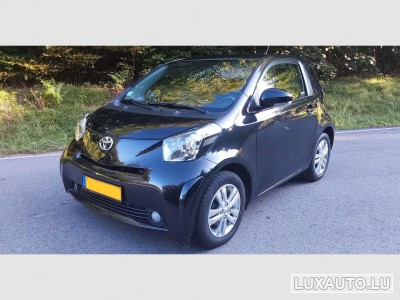 Toyota iQ