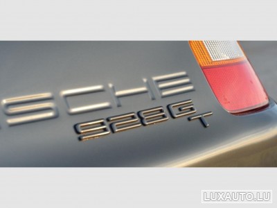 Porsche 928