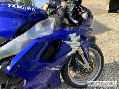 Yamaha R1