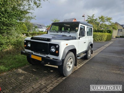 Land-Rover Defender