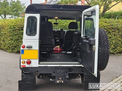 Land-Rover Defender