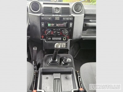 Land-Rover Defender
