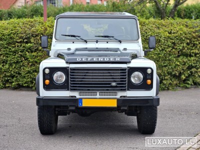 Land-Rover Defender