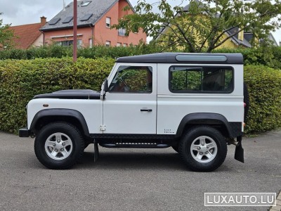Land-Rover Defender