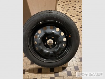 Jantes em aço + Pneus 16"