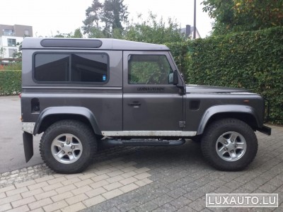 Land-Rover Defender