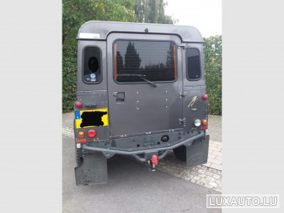 Land-Rover Defender