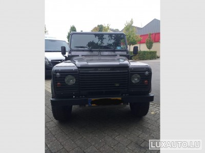 Land-Rover Defender