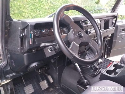 Land-Rover Defender