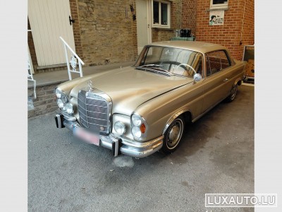 Mercedes 220