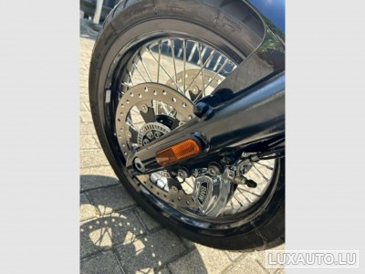 BMW R18