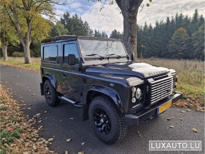 Land-Rover Defender