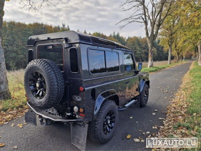 Land-Rover Defender