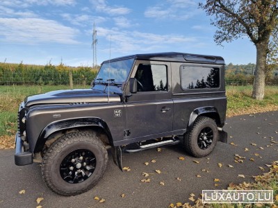 Land-Rover Defender