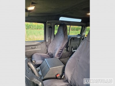 Land-Rover Defender